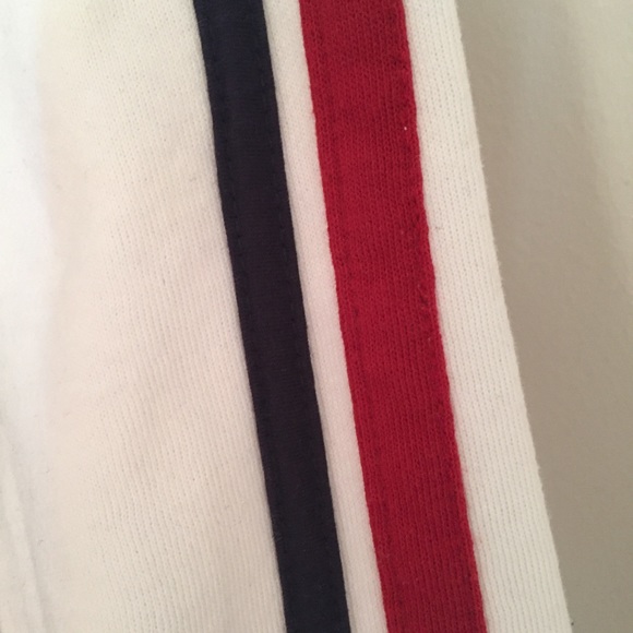 Forever 21 cropped crew neck - Picture 2 of 3